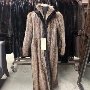 LONG RACOON W/  SHEARED BEAVER TUXEDO, WAS 5K NOW ONLY$1395, SIZE S TO M